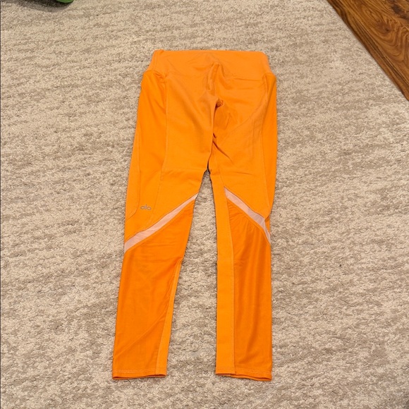 ALO Yoga  Orange Leggings Size Medium - Picture 3 of 7